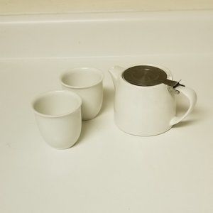teapot and 2 teacups set